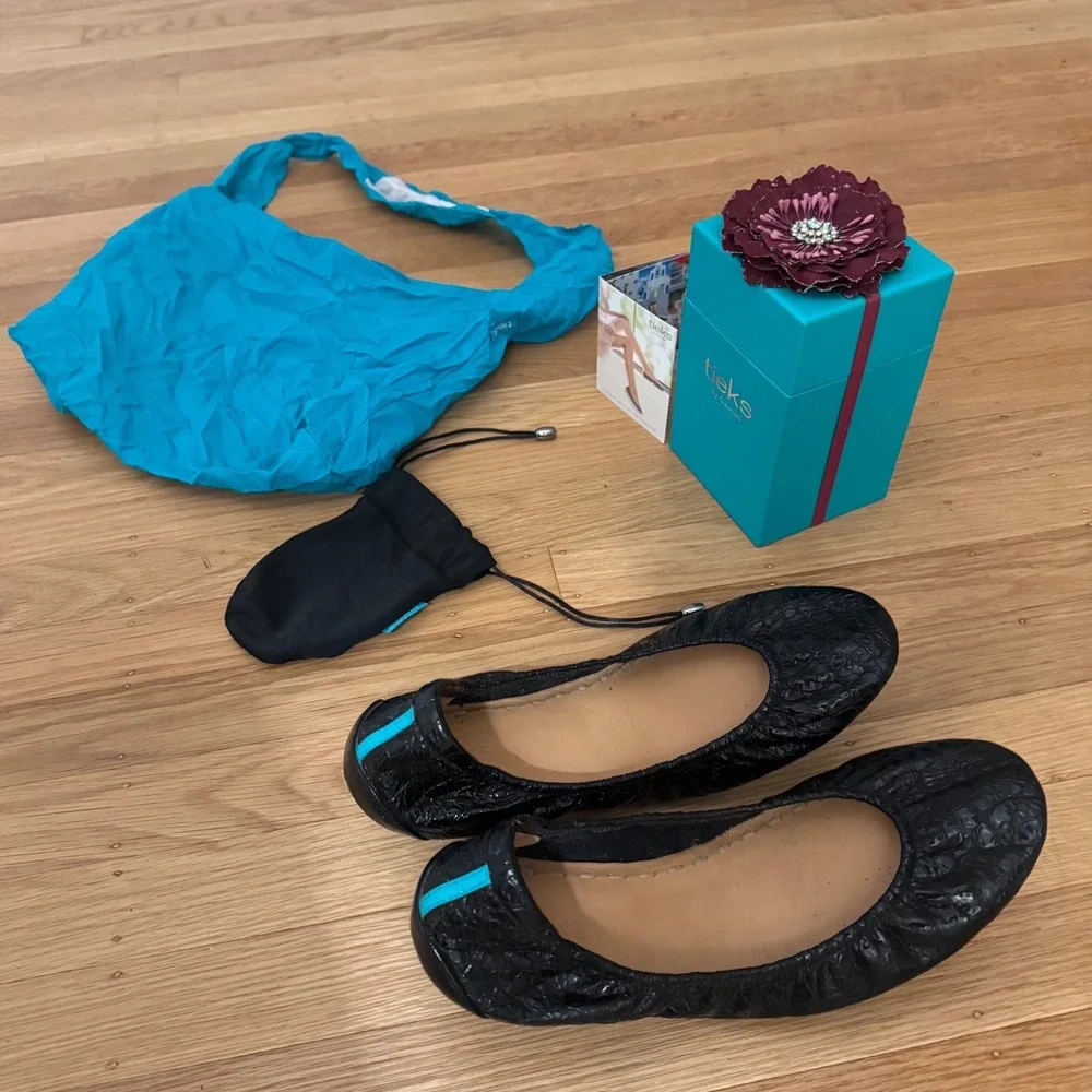 Tieks by Gavrieli Obsidian Black Leather Ballet Flats Size 12 w/box bag & flower